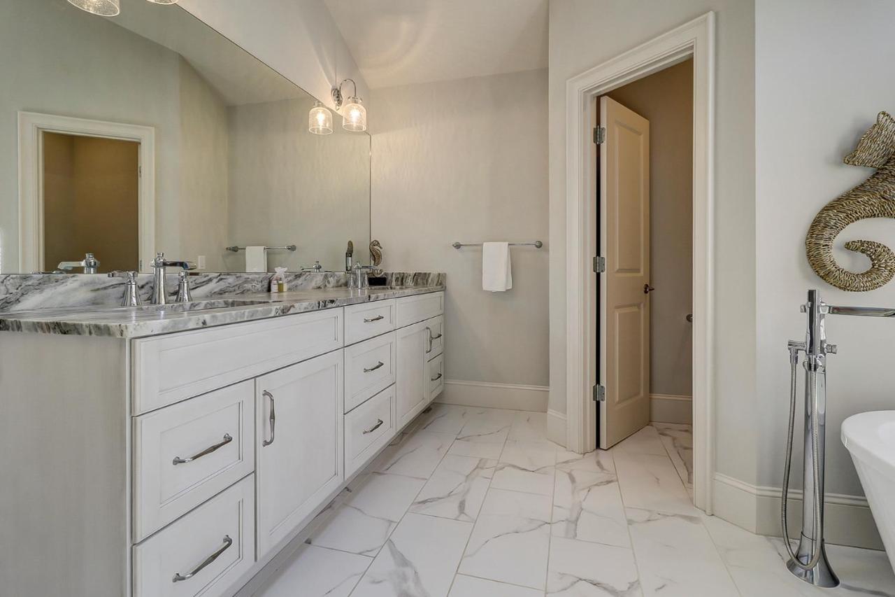 Вилла 23 Red Cardinal Oceanfront Sea Pines Хилтон-Хед-Айленд Экстерьер фото
